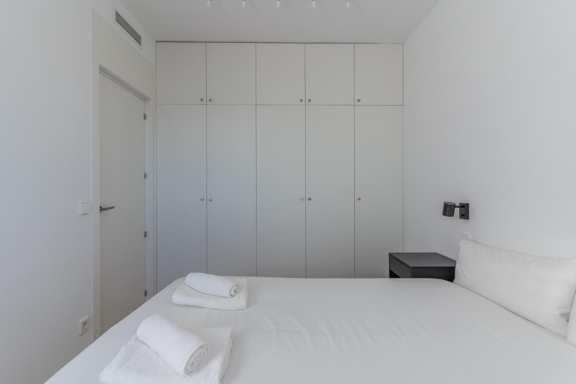 Apartment Bright With Views -2bd 1bth- Bernabeu *
